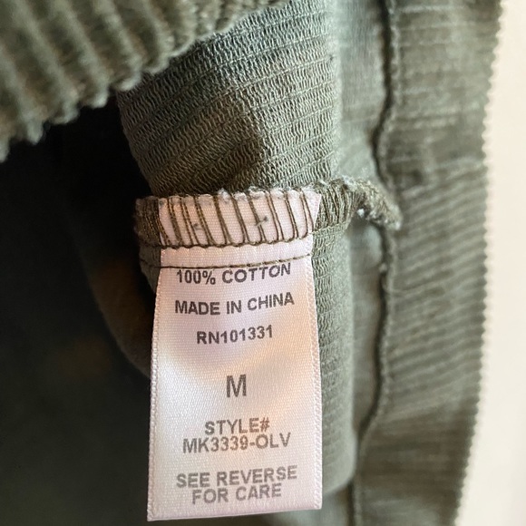 Dark green corduroy skirt - Picture 4 of 5